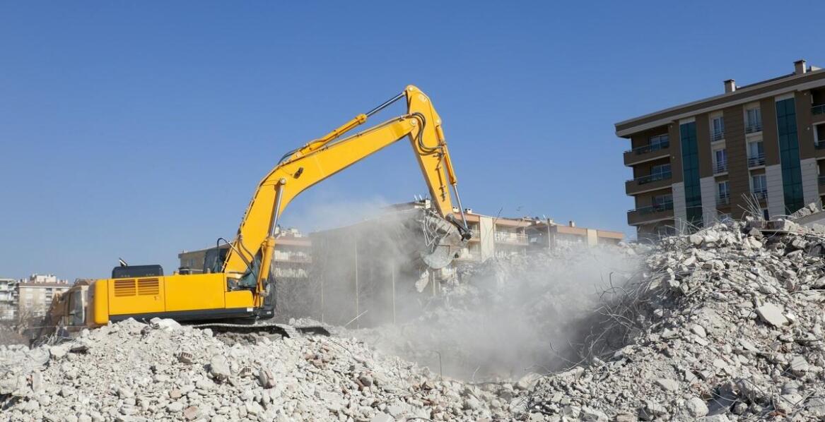 Nożyce wyburzeniowe – jak wpływają na zrównoważony rozwój w budownictwie?