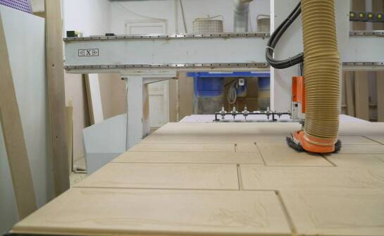 Jakie korzyści niesie profesjonalna obróbka dibondu w nowoczesnym przemyśle?