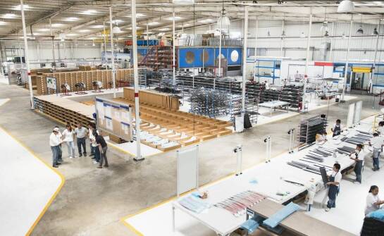 Jakie są najważniejsze aspekty logistyki w projektach targowych stoisk?