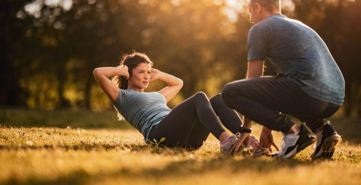 Praktyczne ćwiczenia na wyjazdowych warsztatach dla par – co warto wiedzieć?