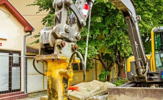 Kluczowe zalety używanych młotów hydraulicznych do koparek