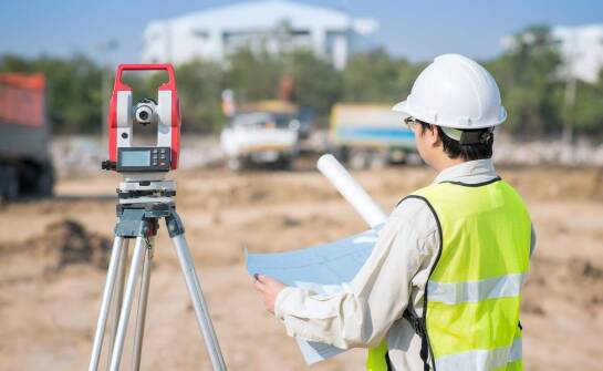 Nadzór geodezyjny a zgodność z prawnymi normami: co warto wiedzieć?