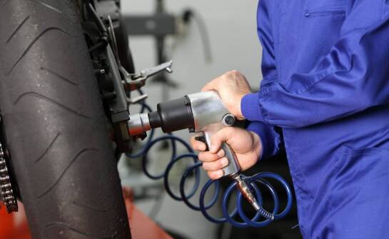 Tłumik cross 250 a przepisy dotyczące hałasu – co musisz wiedzieć?