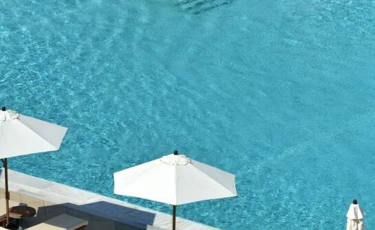 Zewnętrzny basen i jego atrakcje w Adrii w Kołobrzegu