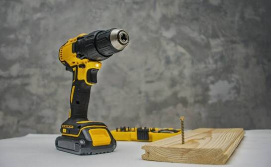 Kiedy najlepiej zarejestrować nowe narzędzie DeWalt?