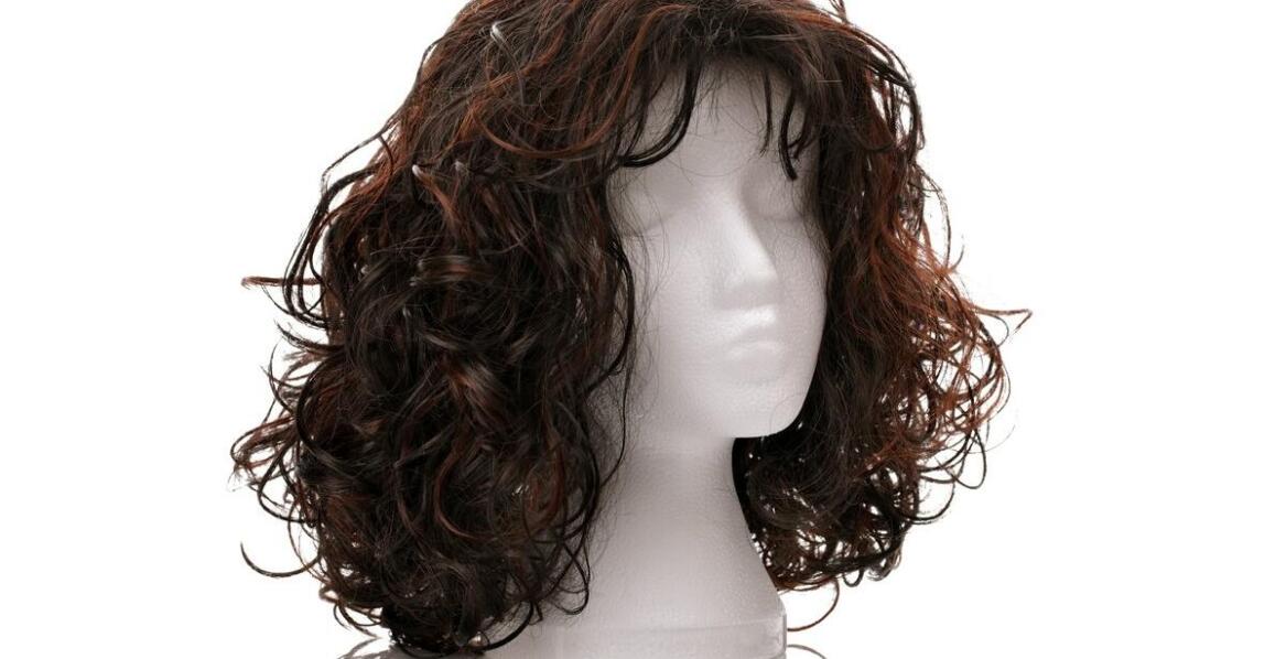 Jak dobrać perukę, aby uzyskać najbardziej naturalny efekt?