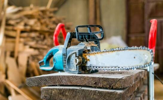 Porównanie pilarki rema DMXA 32 z innymi modelami dostępnymi na rynku.