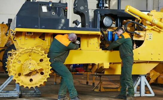 Wpływ autoryzowanego serwisu na trwałość maszyn budowlanych w wypożyczalni BIS w Poznaniu