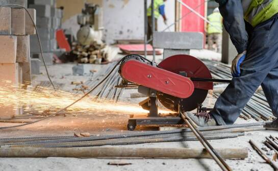 W jaki sposób piła Wacker wpływa na bezpieczeństwo na placu budowy?