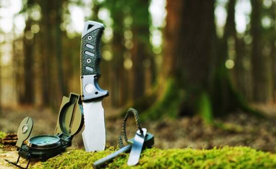 Jakie akcesoria są niezbędne w dobrze wyposażonym survivalowym plecaku?