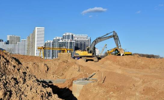 Korzyści z korzystania z nowoczesnego maszynowego parku w budownictwie