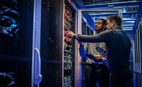 Jakie są kluczowe zasady bezpieczeństwa podczas korzystania z ASG replik?