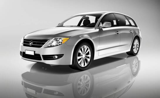 Nowe modele Toyoty z zaawansowanymi multimedialnymi systemami – przegląd oferty