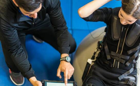 Przegląd najnowszych technologii wykorzystywanych w kursach do podestów ruchomych