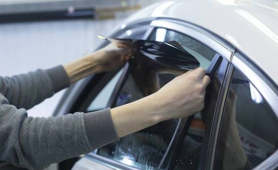 Folia przyciemniająca w kontekście ochrony środowiska: ekologiczne zalety