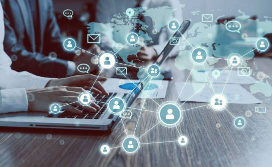 Rola portali pracy w budowaniu zawodowych sieci kontaktów za granicą