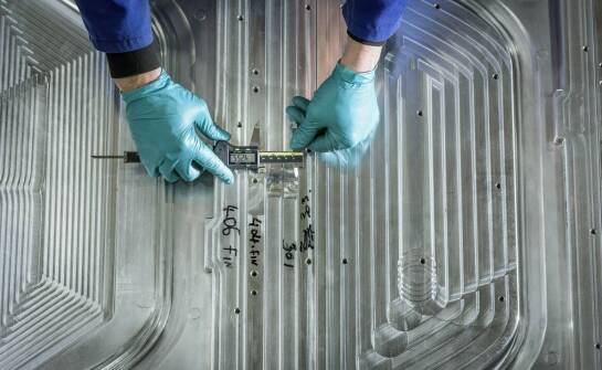 Wpływ jakości materiałów na trwałość przezroczystych tub.