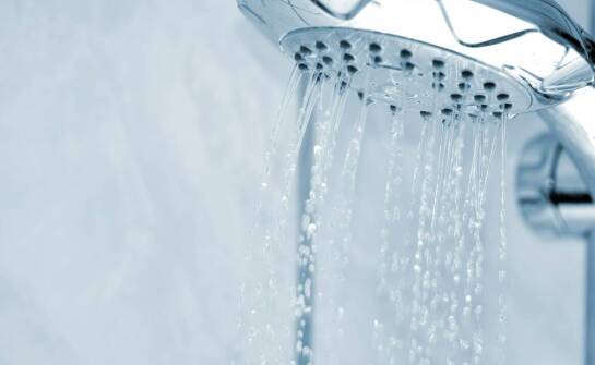 Jakie dodatkowe funkcje mogą posiadać prysznicowe słuchawki z turbiną?