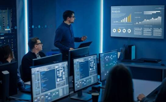 Integracja oprogramowania klienta z LED ekranami – korzyści dla firm