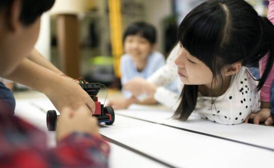 Zalety zabawy z robotem DJ w rozwijaniu muzycznej wyobraźni