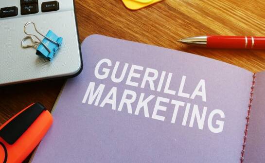 W jaki sposób promocyjne materiały mogą wspierać działania marketingowe online?