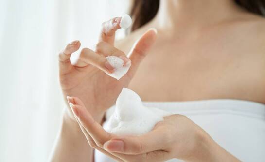 Jak mydło do rąk może wspierać regenerację skóry na dłoniach?