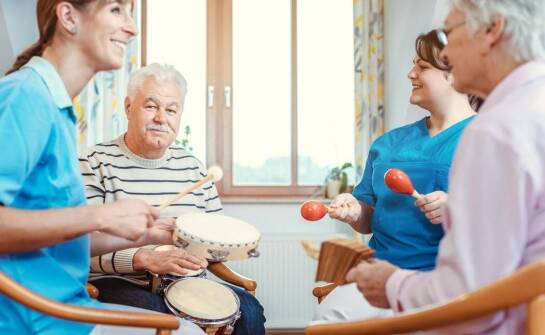 Rola muzykoterapii w procesie terapeutycznym dla osób z psychicznymi chorobami