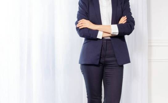 Jakie buty wybrać do ecru żakietu?