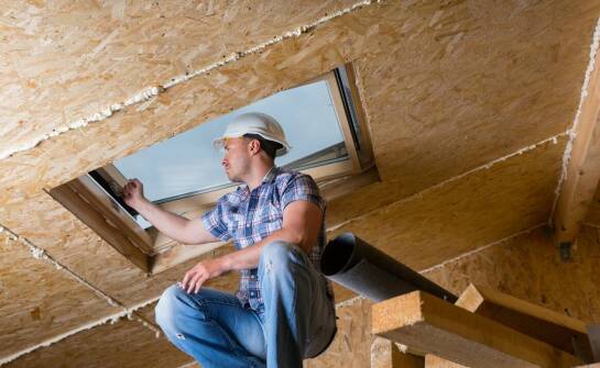 Jak dobrać odpowiednią grubość izolacji do docieplenia budynku?