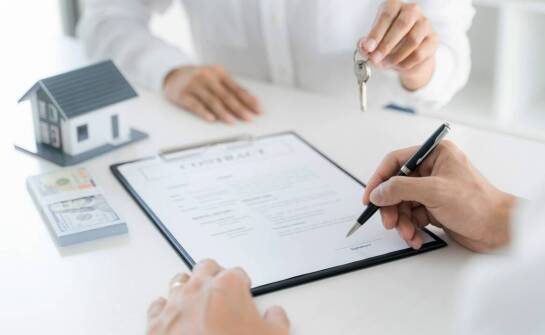 Kluczowe zalety zwrotnego leasingu nieruchomości dla właścicieli firm