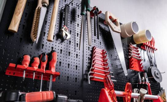 Efektywne przechowywanie narzędzi dzięki narzędziowym tablicom Kistenberg