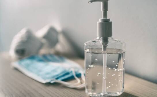 Bezpieczne stosowanie lubrykantów w intymnych zabawach – poradnik