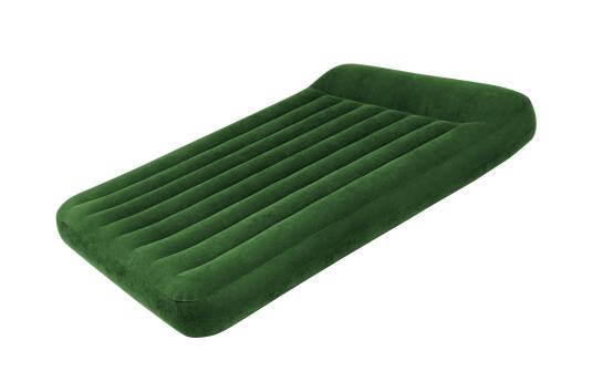 Jak turystyczne łóżka wpływają na jakość snu w plenerze?