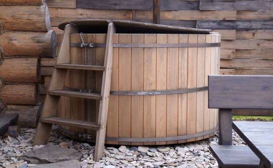 Zalety korzystania z balii do schładzania po saunie