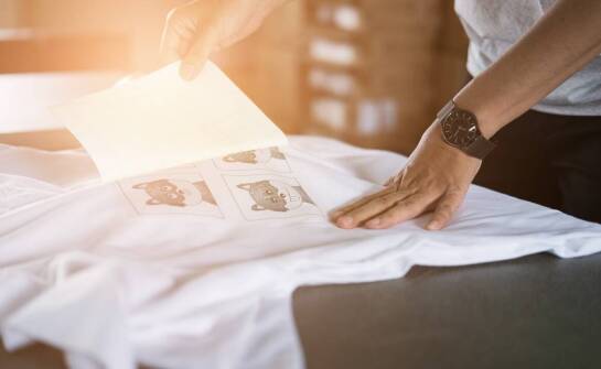 Jak dobrać odpowiednią technikę nadruku na koszulki sportowe?