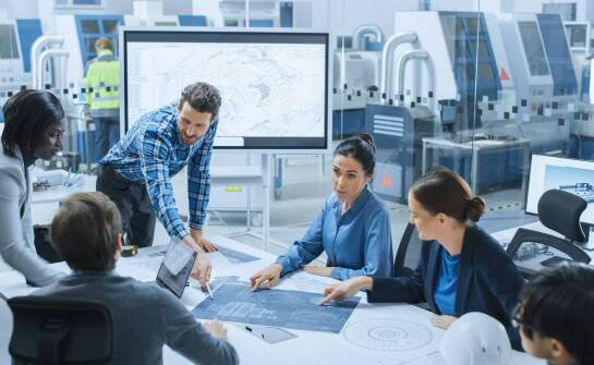 Różnorodność usług konsekutywnych tłumaczeń dla branży technicznej