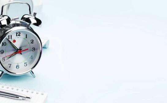 Stylowe LED zegary na biurko dla młodzieży – przegląd modeli