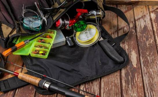 Jakie dodatki może mieć funkcjonalna wędkarska torba?