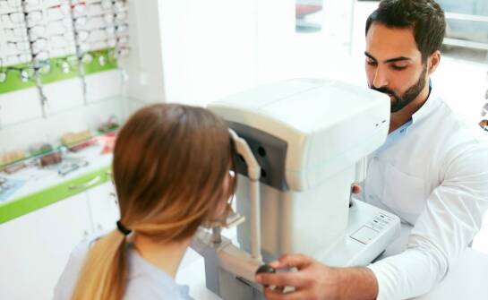 Jakie są najnowsze technologie stosowane przez optyka na Żoliborzu?