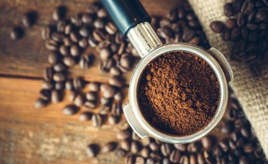 Jak różne metody parzenia wpływają na smak ziarnistej MK Cafe Premium?