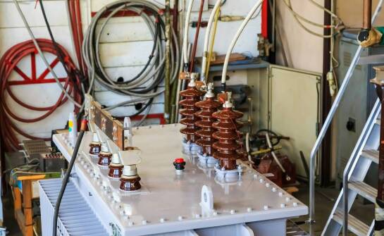 Przewodnik po zastosowaniu transformatora głośnikowego 100V w obiektach usługowych.