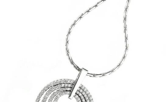 Jakie elementy personalizacji oferuje zodiakalna nowoczesna biżuteria?