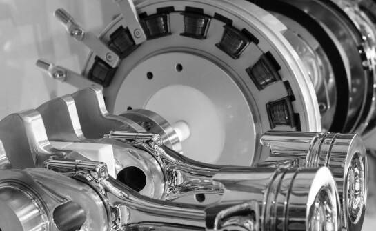 Jakie są opcje gwarancji na części Mercedesa zakupione w Warszawie?