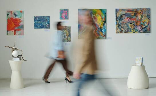 Znane dzieła sztuki jako kluczowy element oferty w sklepach z obrazami