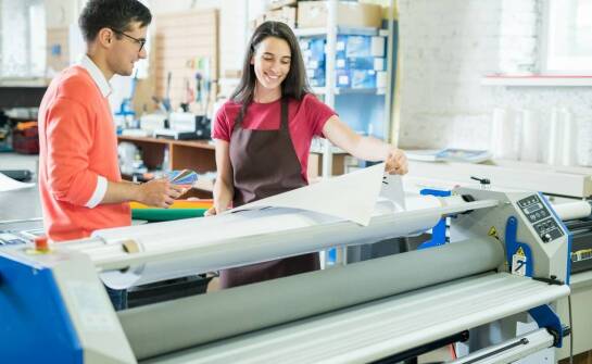 Drukarnia w Goleniowie: jak projektować firmowe katalogi dla maksymalnego efektu?