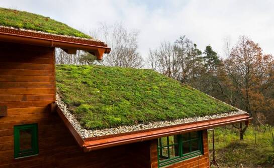 Drewniane ogrodowe domki jako rozwiązanie dla osób ceniących ekologię i naturalne materiały.