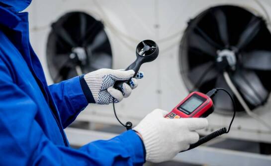 Zalety korzystania z profesjonalnych usług do pomiaru środowiska pracy