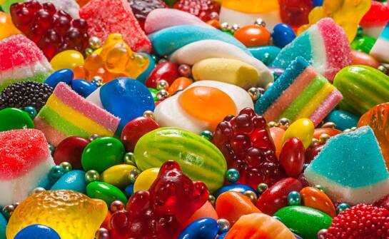 Nowoczesne podejście do sprzedaży: bezcukrowe żelki jako element oferty