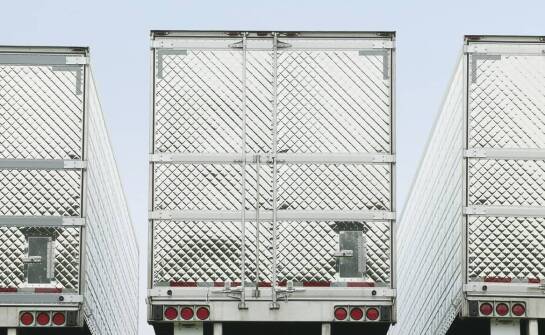 Jak nowe holenderskie przyczepy wpływają na komfort podróżowania?