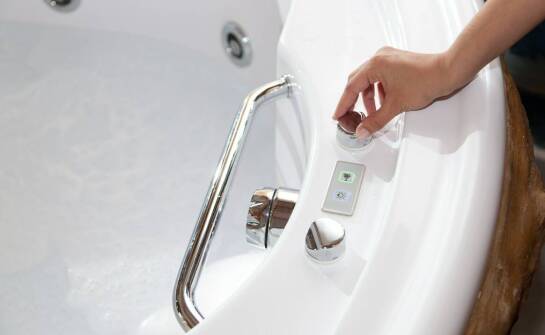 Jakie są nowe standardy jakościowe w produkcji sterowników do wanien z hydromasażem?